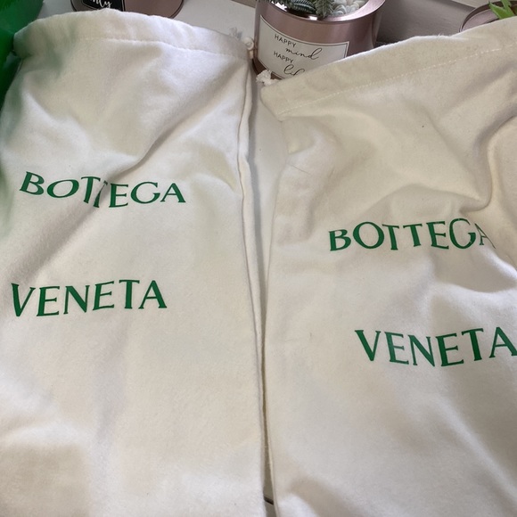 Authentic Bottega Veneta heels, box, and dust bag for each shoe - Picture 6 of 6